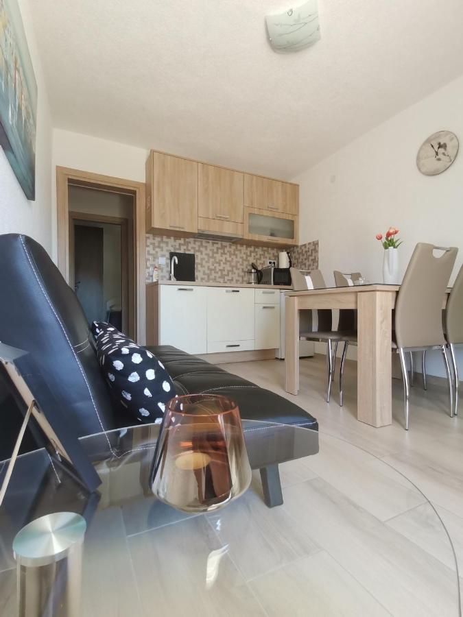 Apartment Marina Pavic Хвар Экстерьер фото