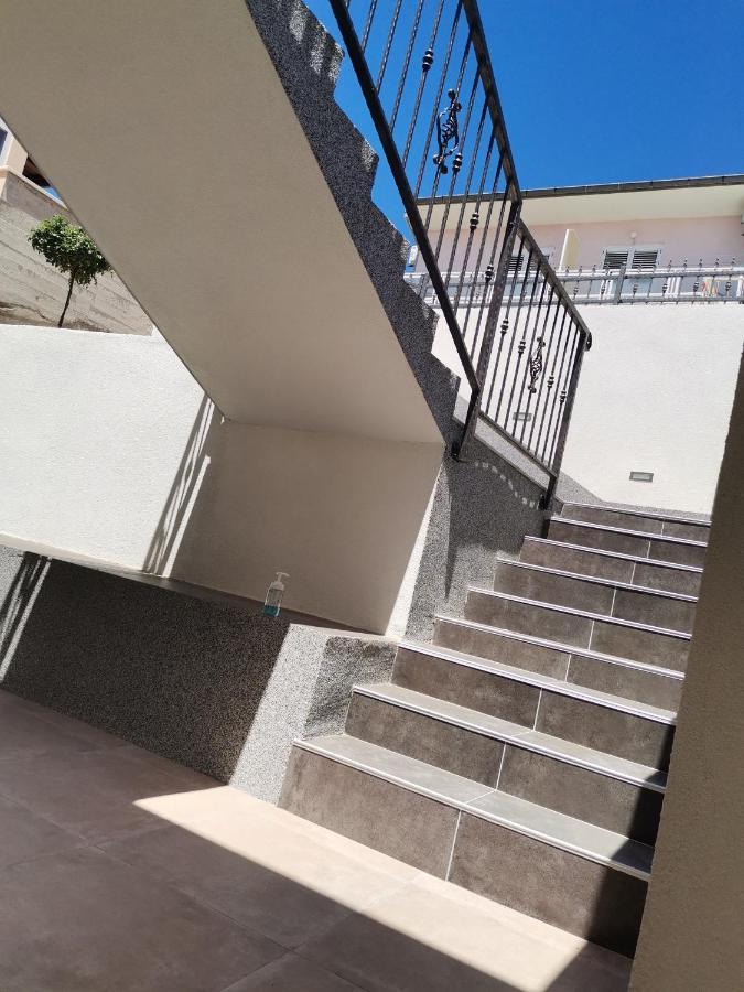 Apartment Marina Pavic Хвар Экстерьер фото