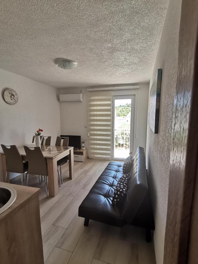 Apartment Marina Pavic Хвар Экстерьер фото