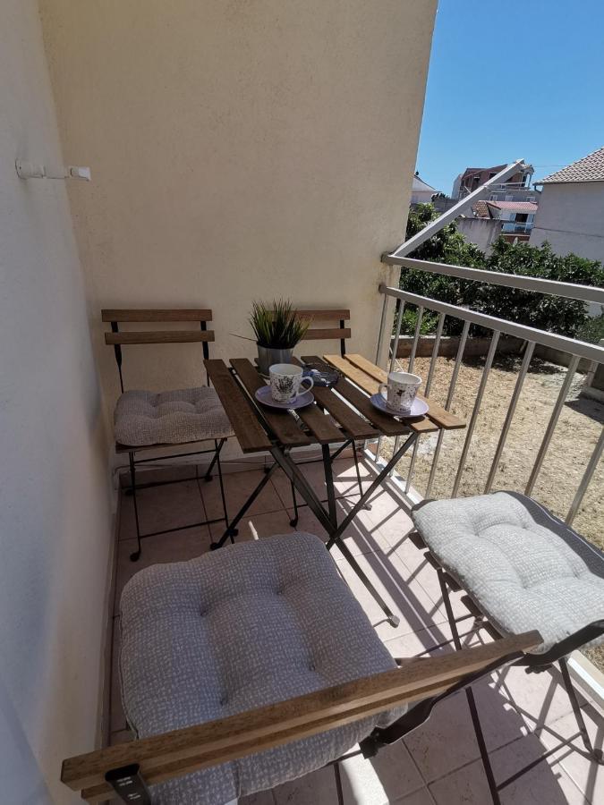 Apartment Marina Pavic Хвар Экстерьер фото